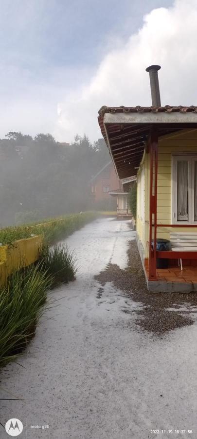Chale Recanto Das Flores Campos do Jordão Exteriör bild